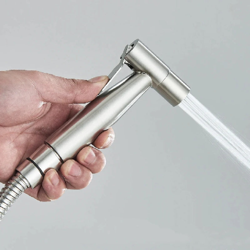 AquaEase – Compacte toiletbidetsproeier met nauwkeurige bediening en moderne uitstraling