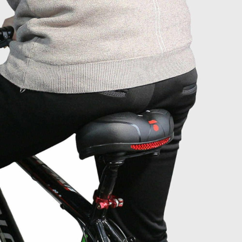 ErgoSeat – Comfortabel gevoerd fietszadel met ventilatiezone en reflecterende veiligheidsstrip