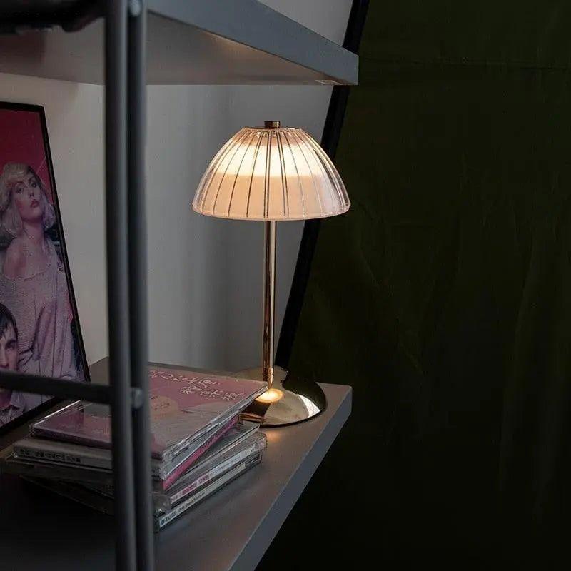 LumiGlide - Slanke moderne LED-bureaulamp met aanraakbediening en instelbare helderheid