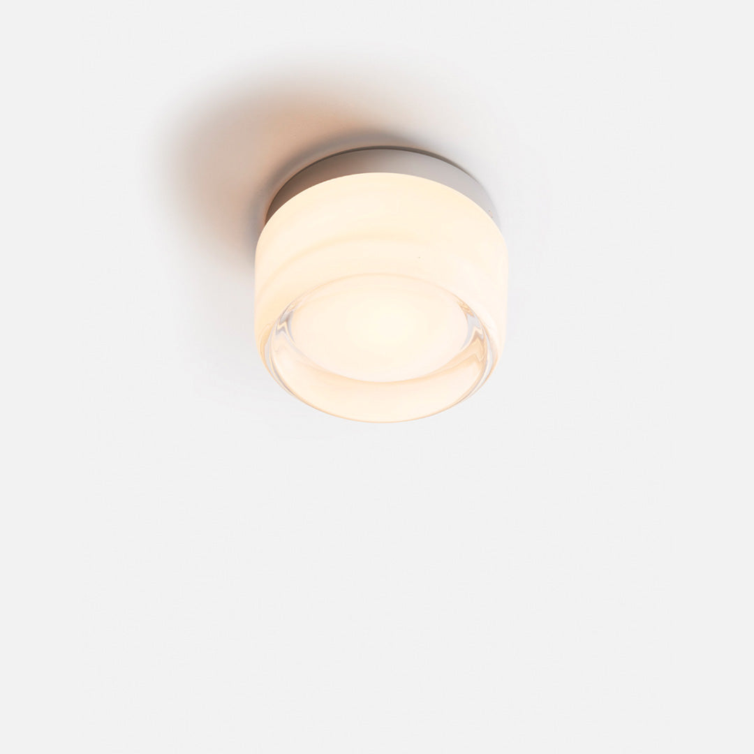 LumiGlow - Strakke moderne wandlamp voor elegante interieurs