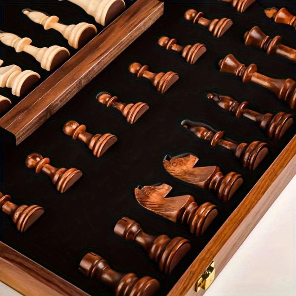CrownChess - Elegante schaakset met gedetailleerde stukken en een klassiek bord voor tijdloos strategiespel