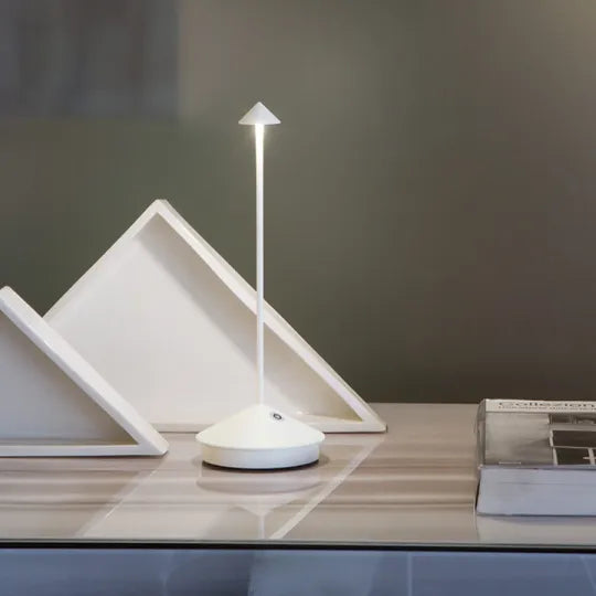 LumiGlow - Elegante draadloze LED-tafellamp voor elke ruimte